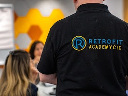 The Retrofit Academy Tutor teaching a class